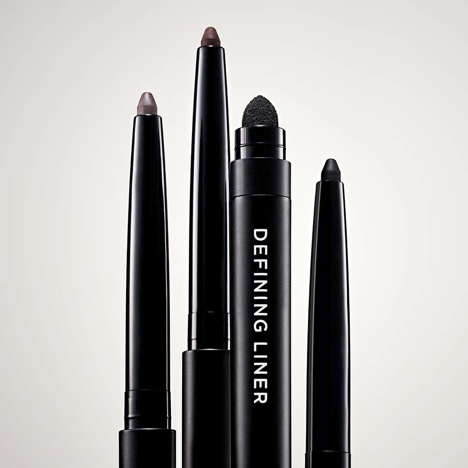 Defining Liner Dark Brown