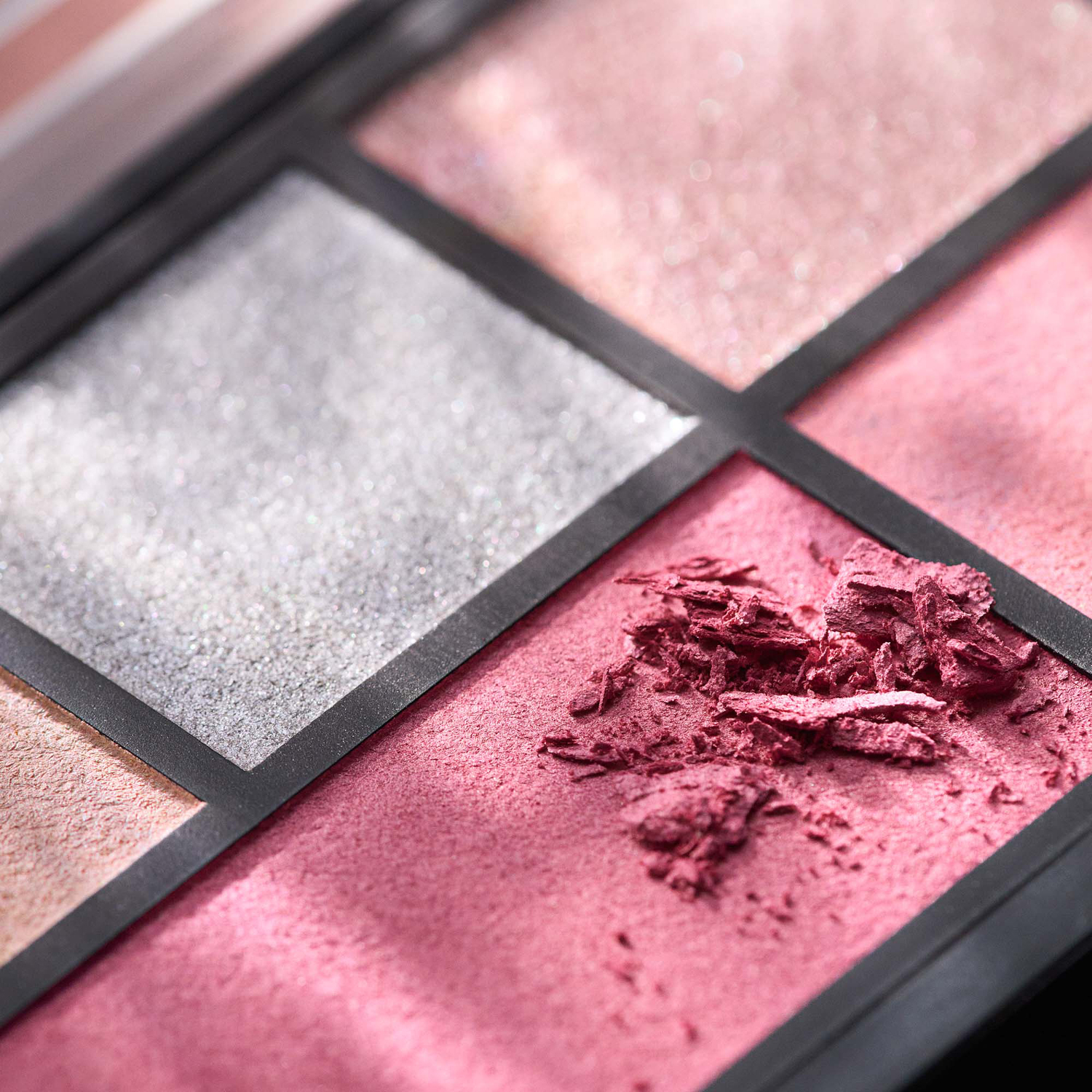 The Soft Peony Eyeshadow Palette